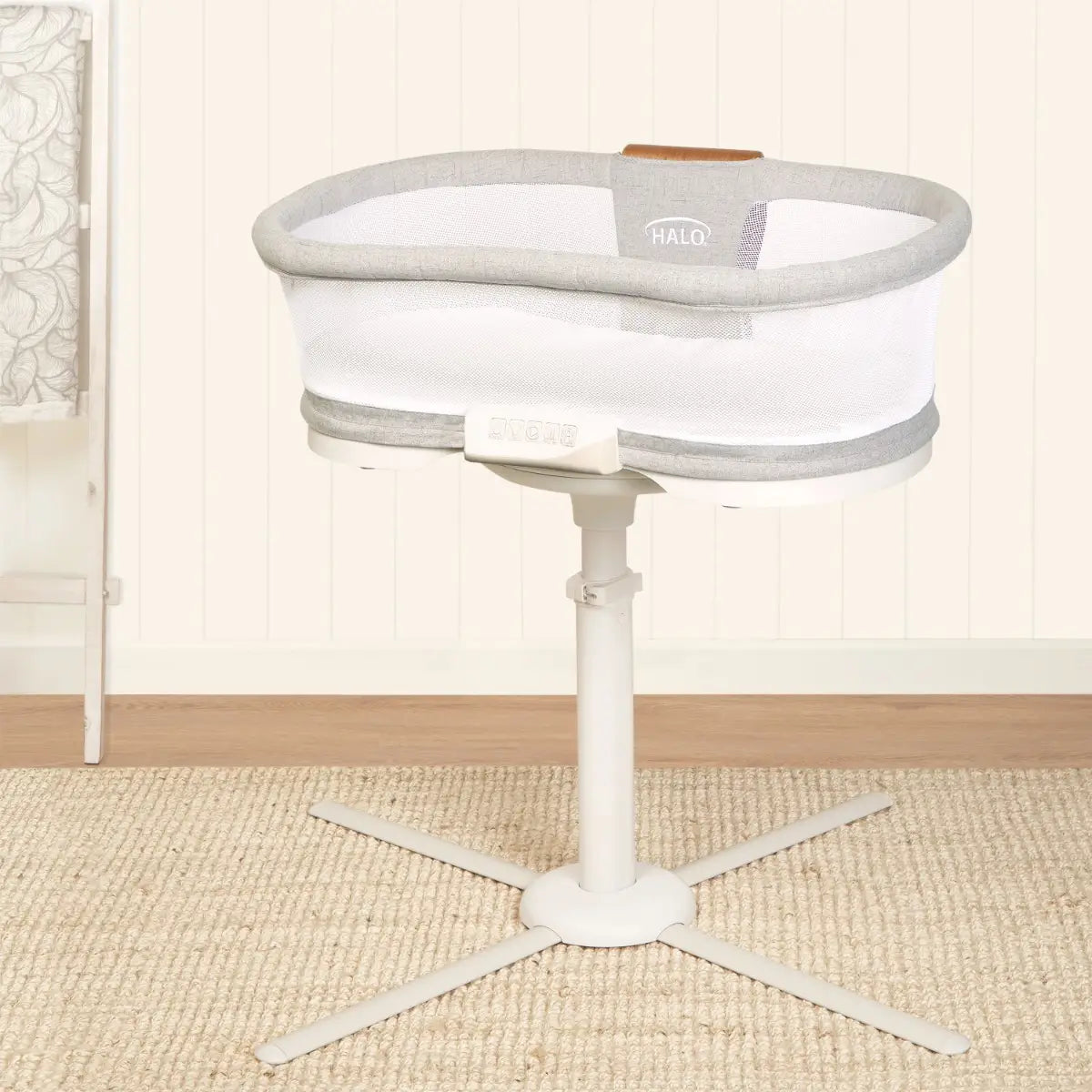BASSINEST® LUXE SERIES VIBRATING BASSINET