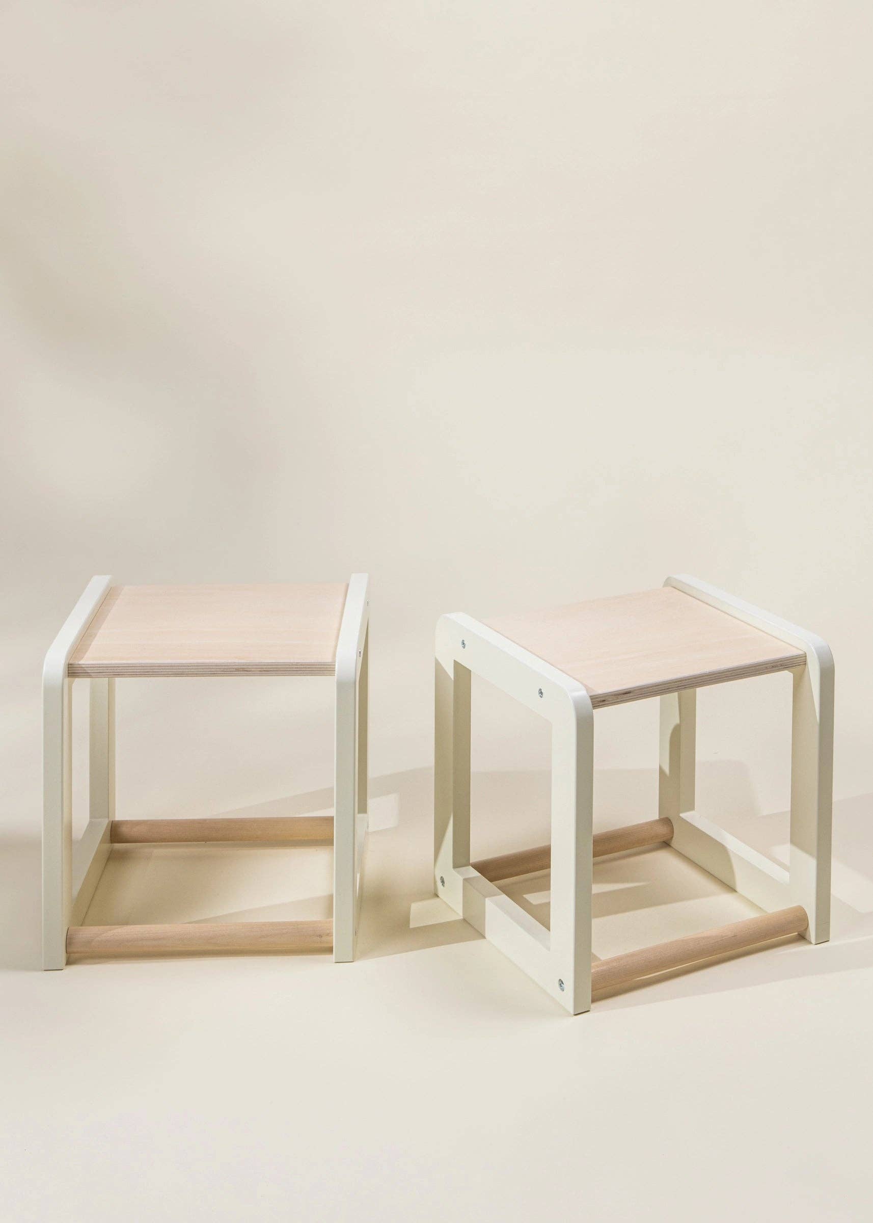 Coco Village Multifunction Wooden Art & Sensory Table With Stools