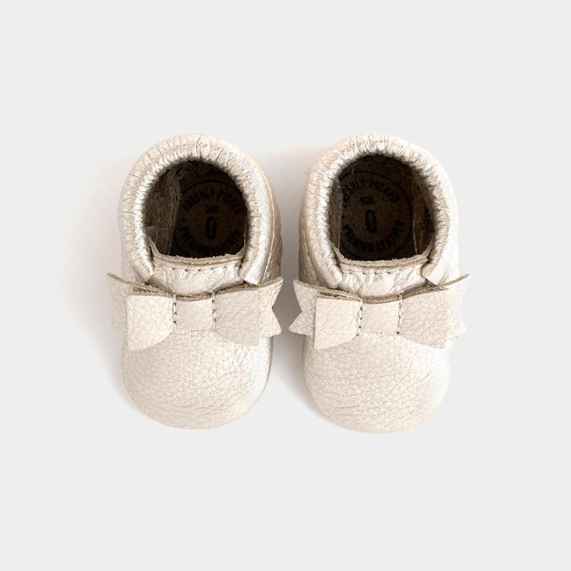 Freshly Picked Newborn Bow Moccasin - Platinum