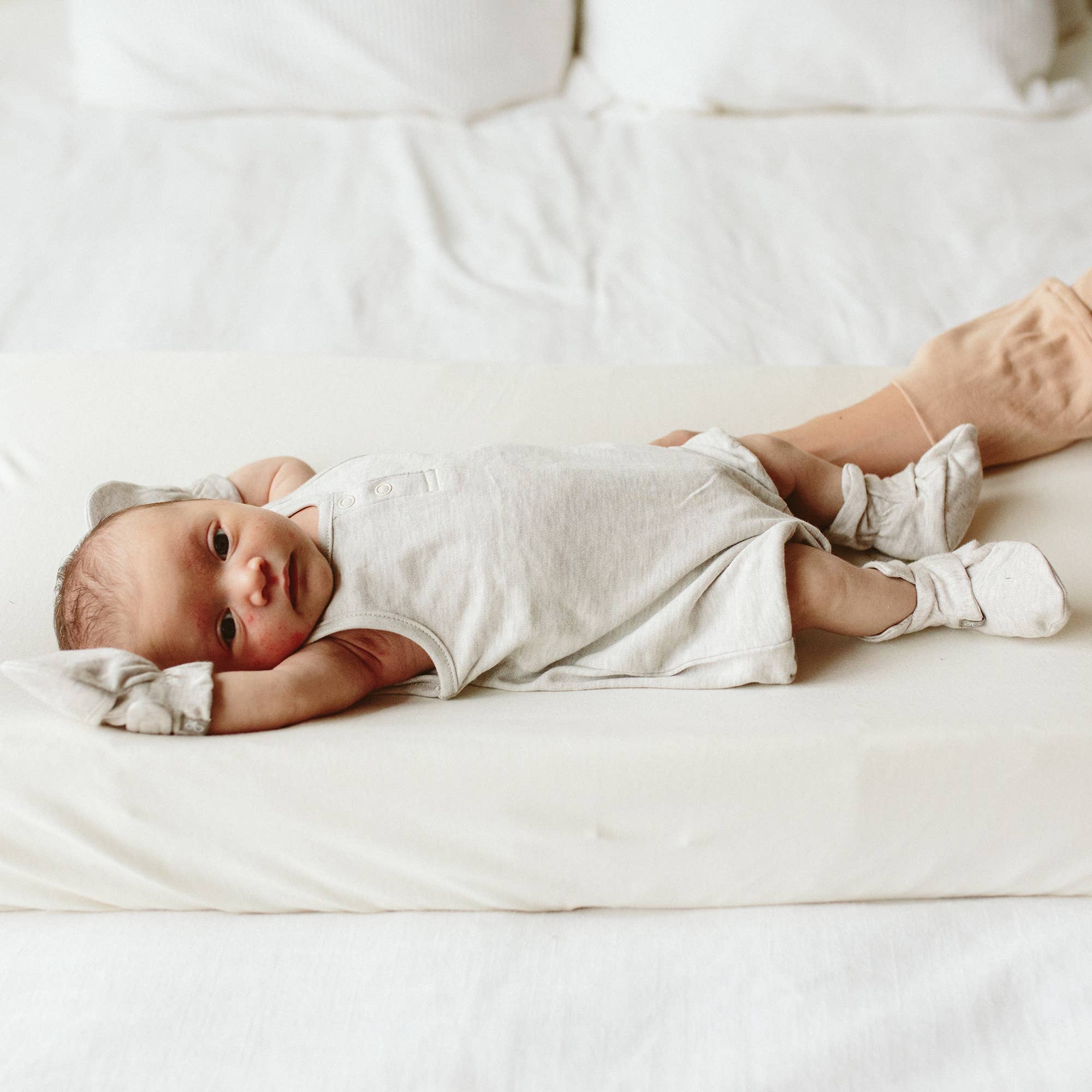 goumikids - Stay On Baby Mitts - Storm Gray