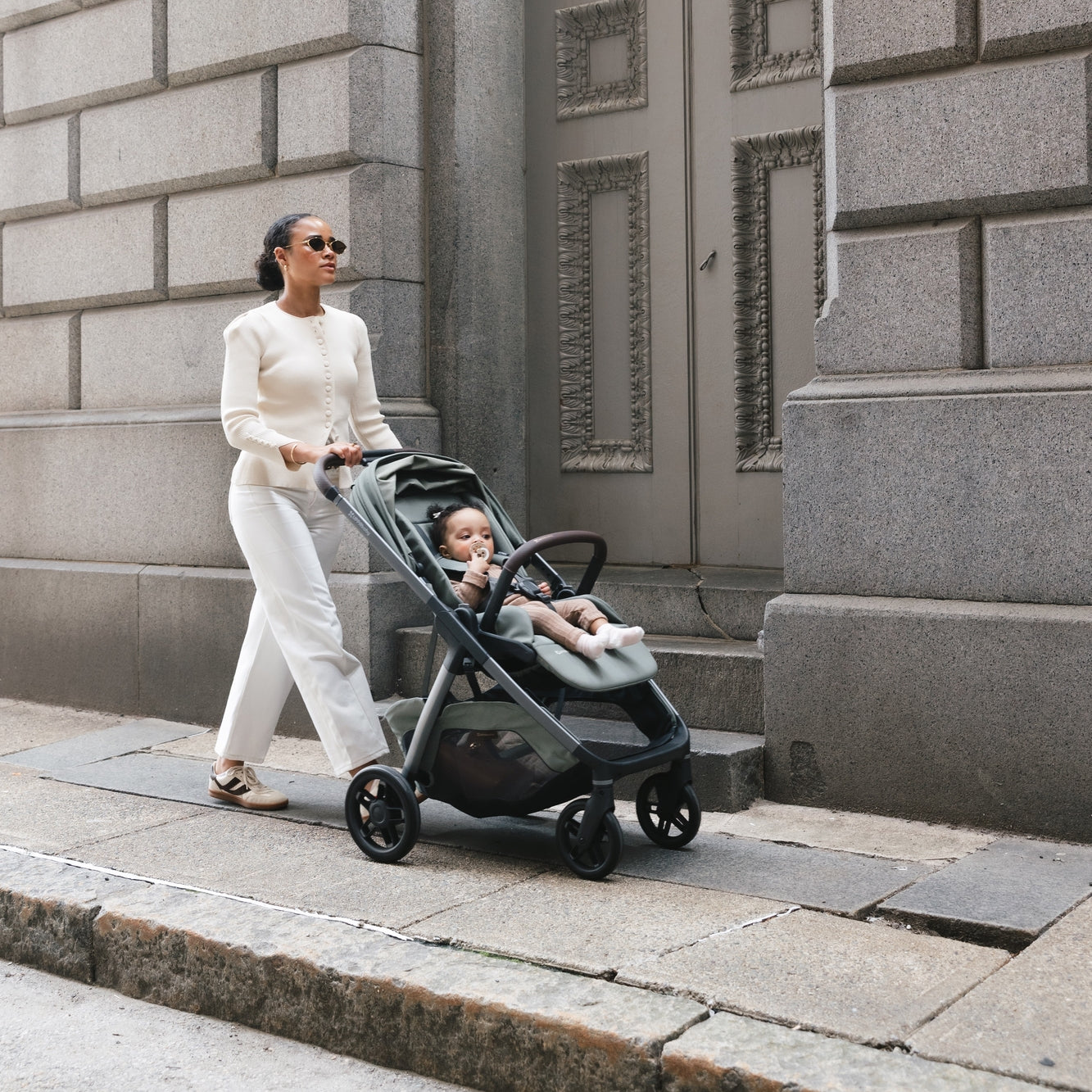 UPPAbaby Kona Stroller | PRE-ORDER | SHIPS LATE SEPTEMBER
