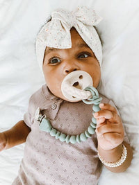Itzy Ritzy Sweetie Strap Silicone One-Piece Pacifier Clips