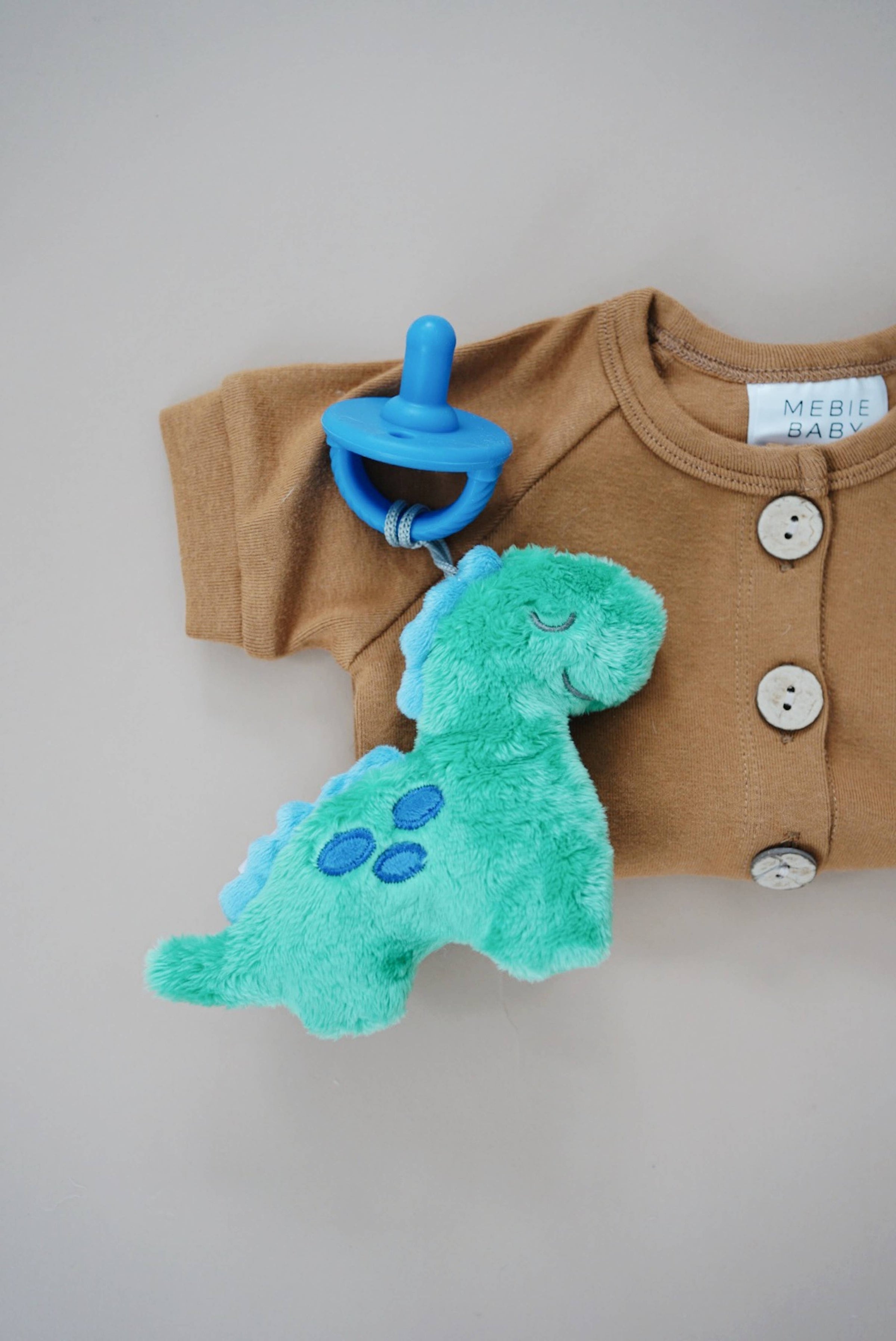 Itzy Ritzy - Sweetie Pal™ Plush & Pacifier