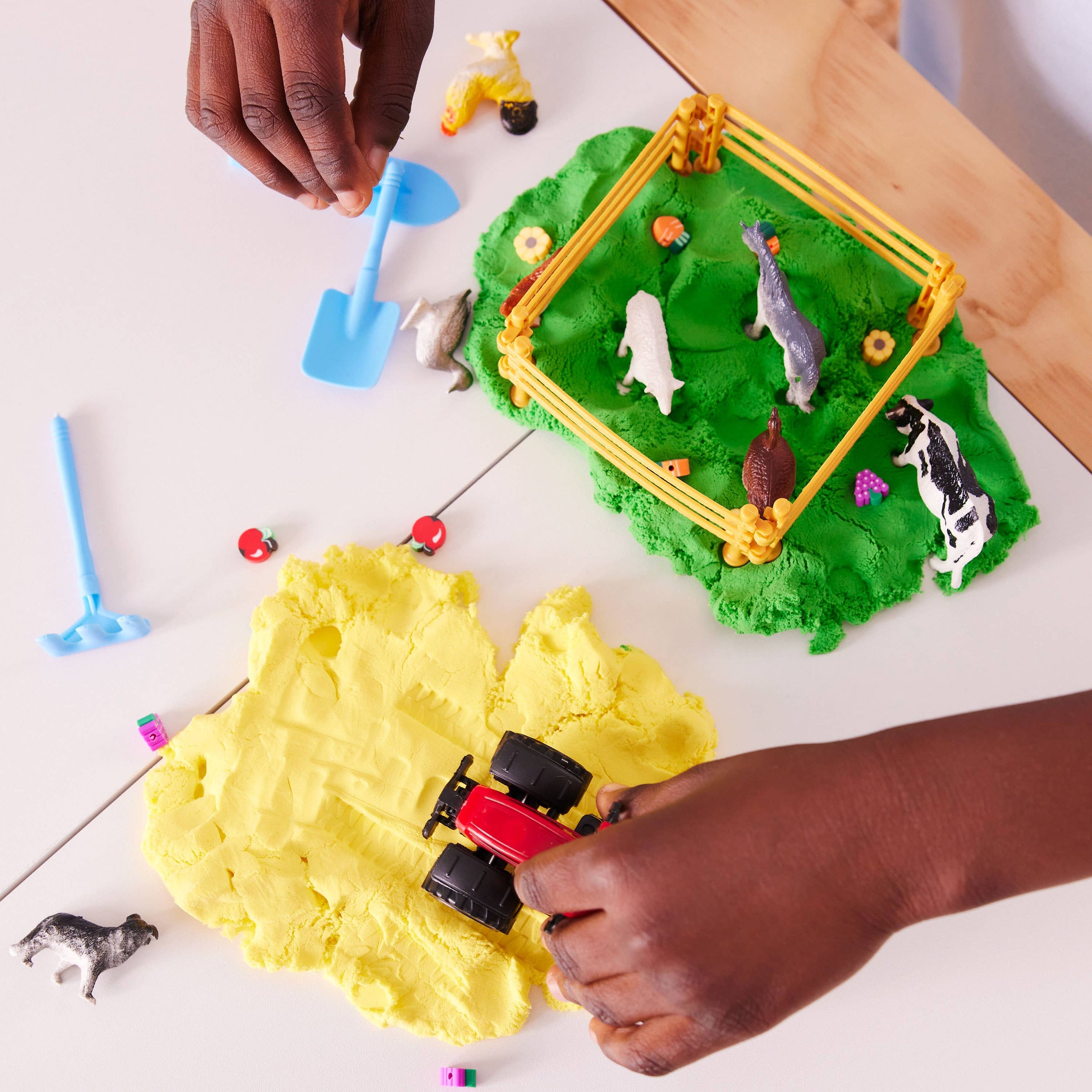 Faber-Castell / Creativity for Kids - Sensory Pack Farm On the Go Sensory Play Set for Kids