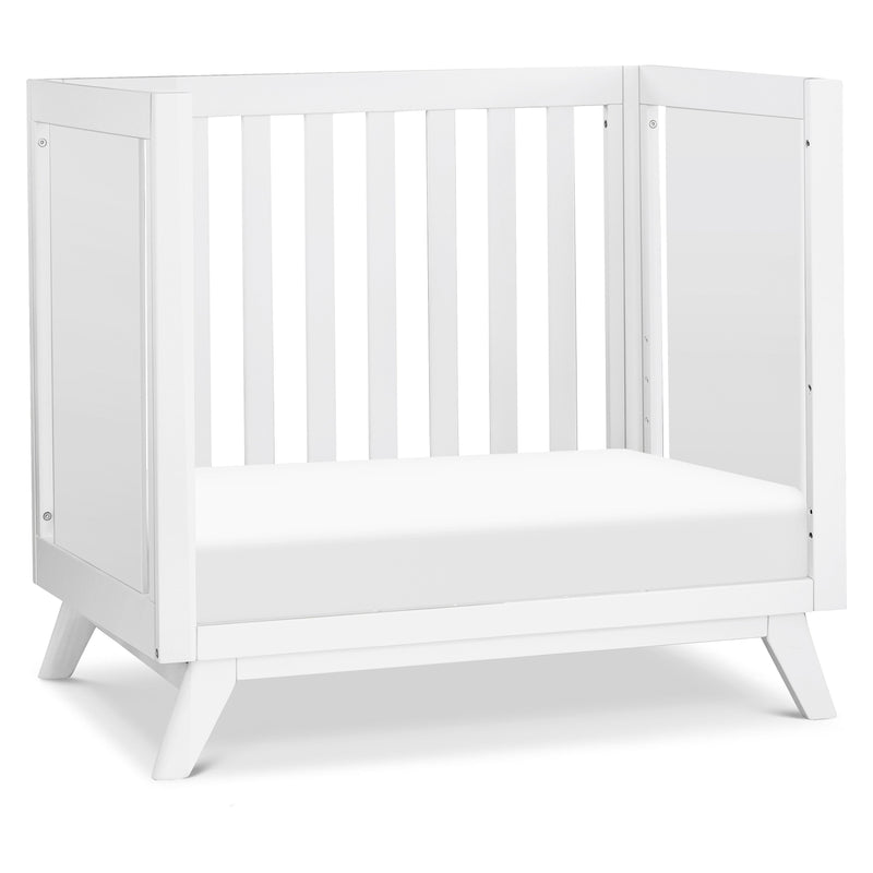 DaVinci Otto 3-in-1 Convertible Mini Crib with 4" Mattress