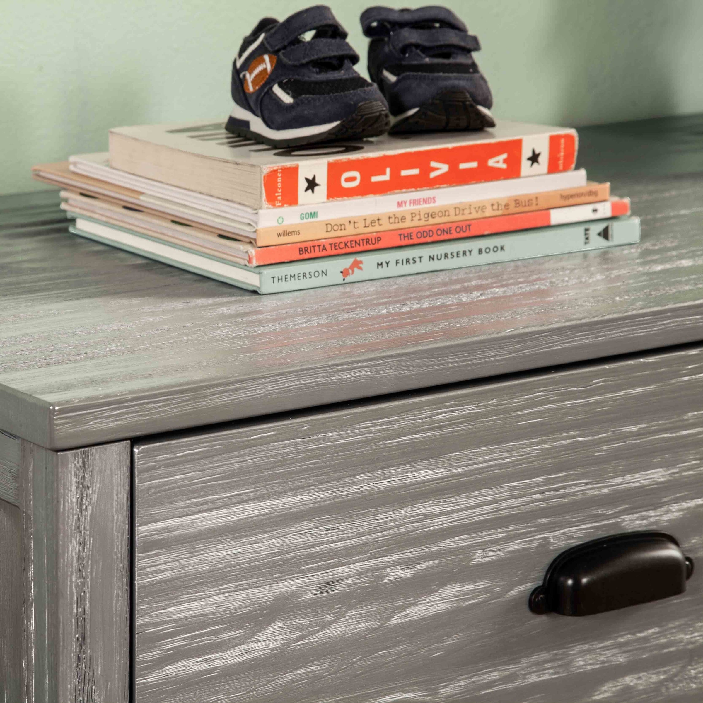 DaVinci Fairway 6-Drawer Double Dresser