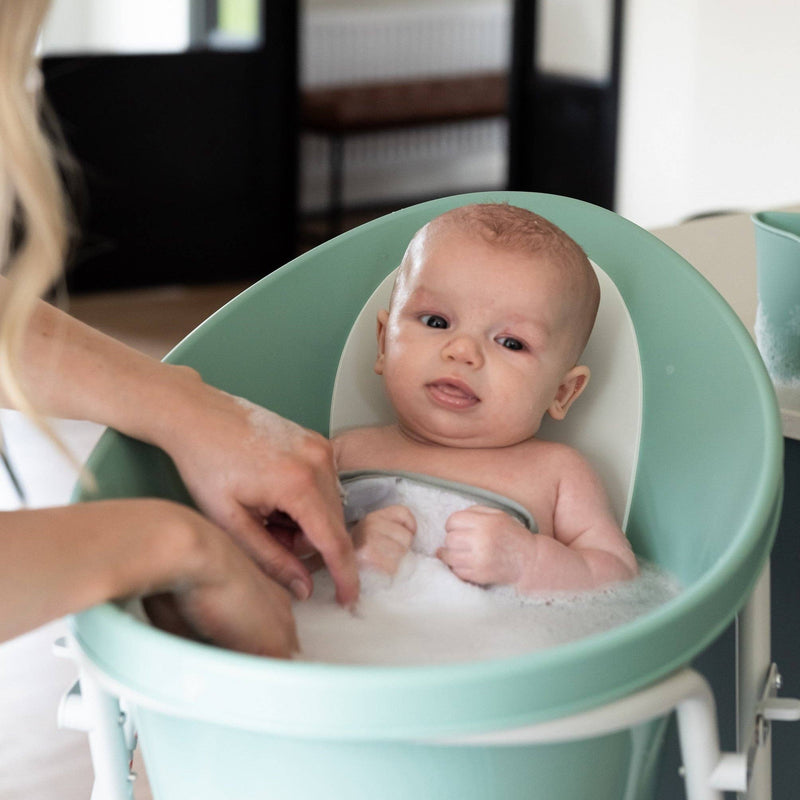 Nattou & Shnuggle Baby Bathtime Essentials Bundle | Newborn Baby Bath with Support, Rinse Jug, and Ellie Bath Toy Scoop - Taupe