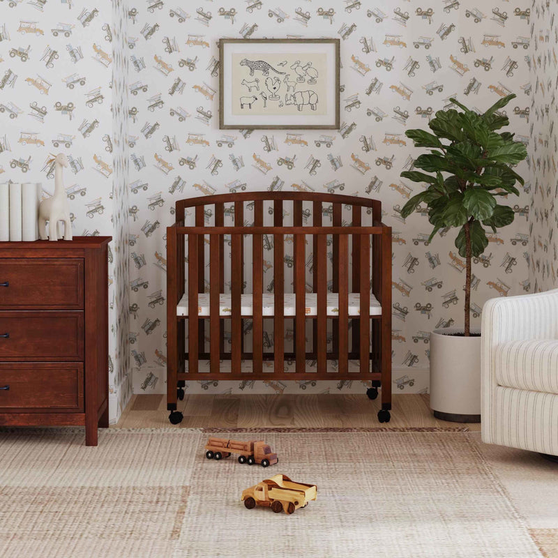 DaVinci Dylan Folding Portable 3-in-1 Mini Crib