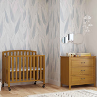 DaVinci Dylan Folding Portable 3-in-1 Mini Crib
