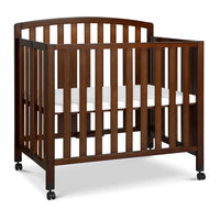 DaVinci Dylan Folding Portable 3-in-1 Mini Crib