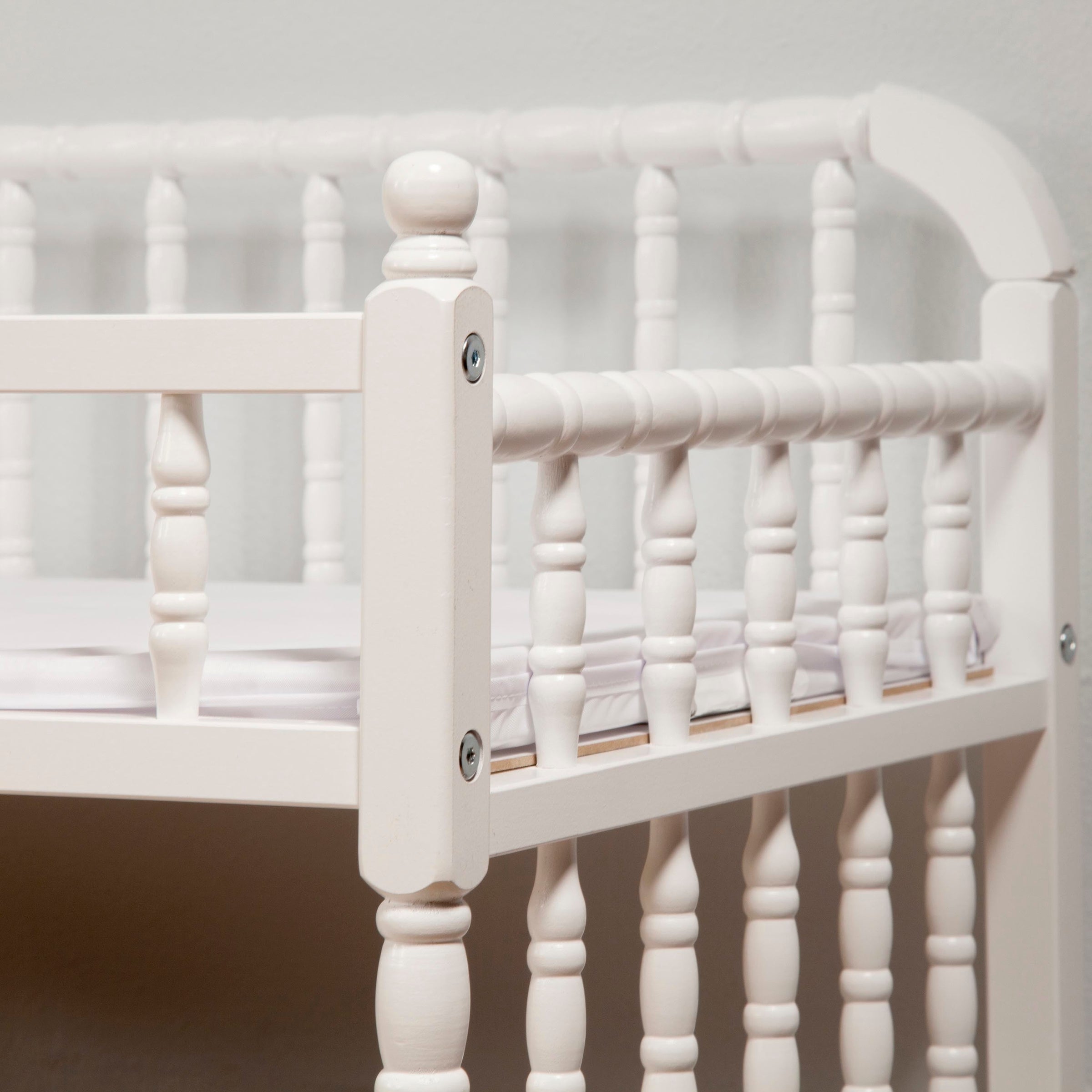 DaVinci Jenny Lind Changing Table