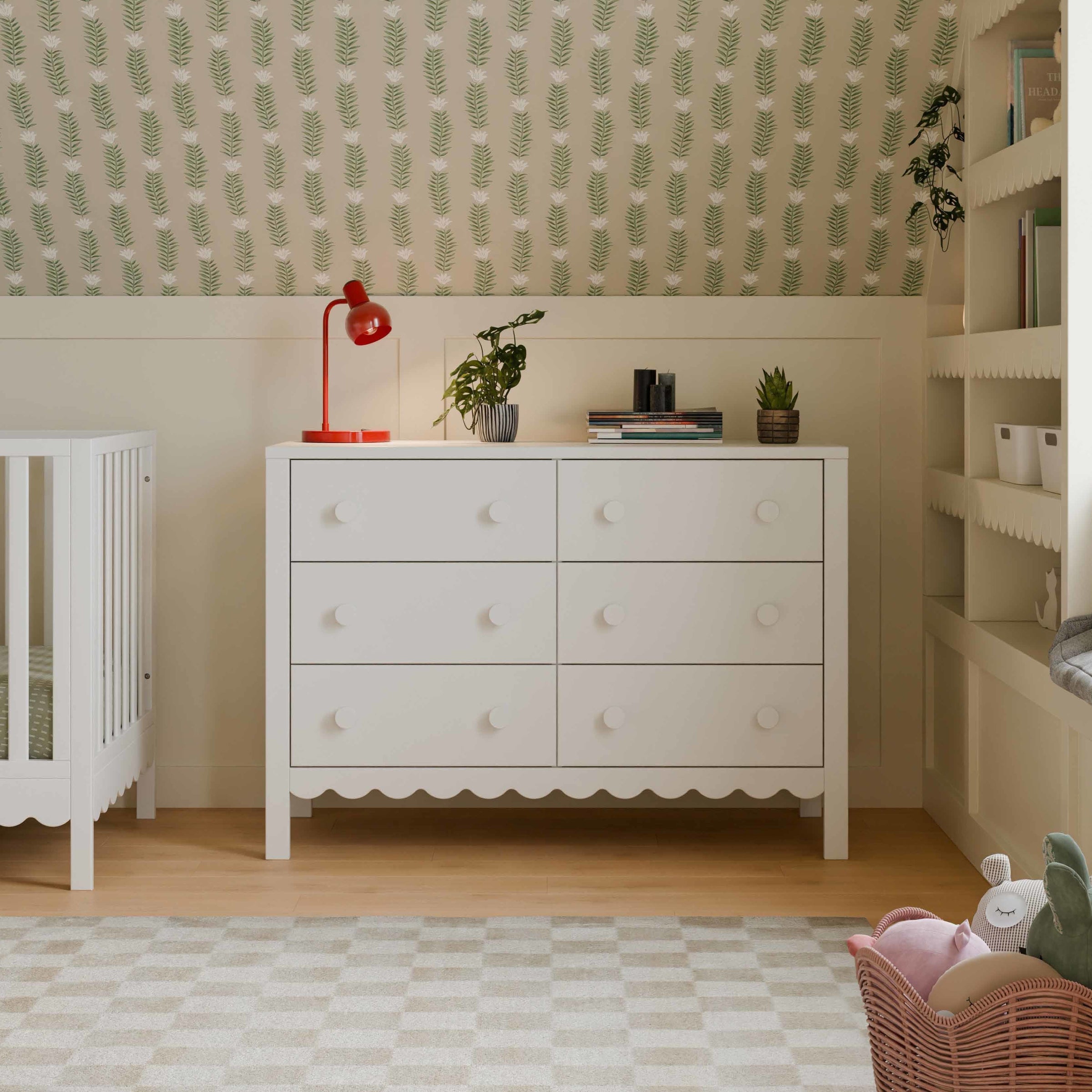 DaVinci Sammy Scallop 6 Drawer Dresser DaVinci Sammy Scallop 6 Drawer Dresser