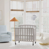 DaVinci Dylan Folding Portable 3-in-1 Mini Crib