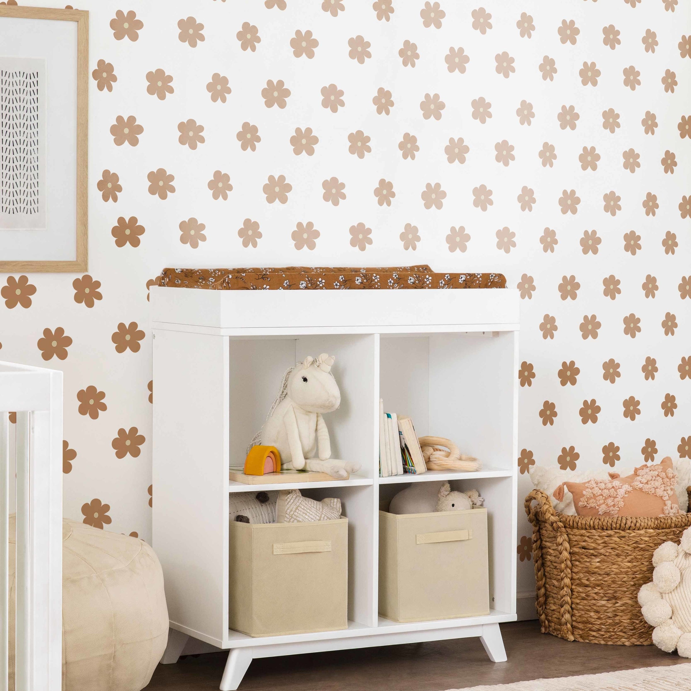 DaVinci Otto Convertible Changing Table and Cubby Bookcase